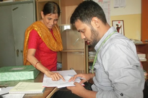 新入社員ユスフさん学校訪問