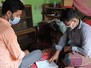 写真-1:在宅訪問による補講授業の様子①